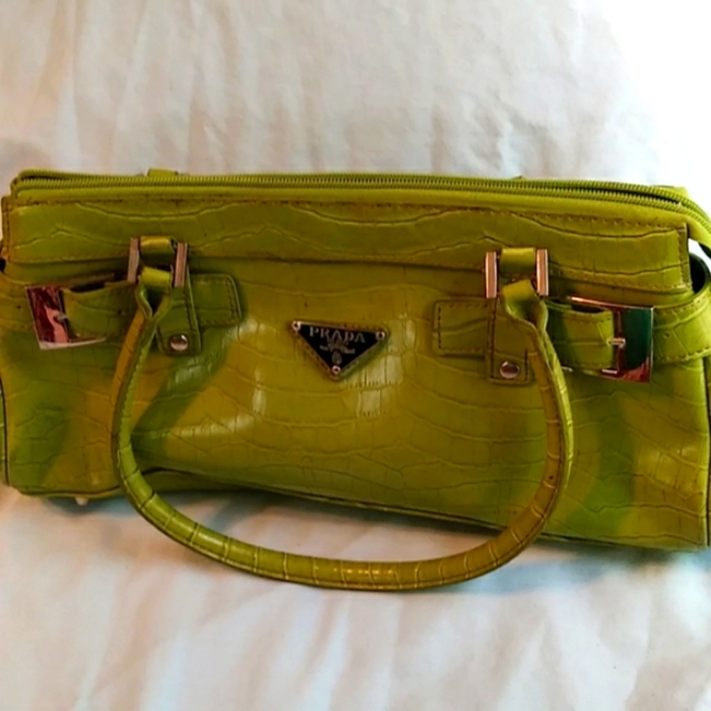Prada purse - Picture 4 of 14